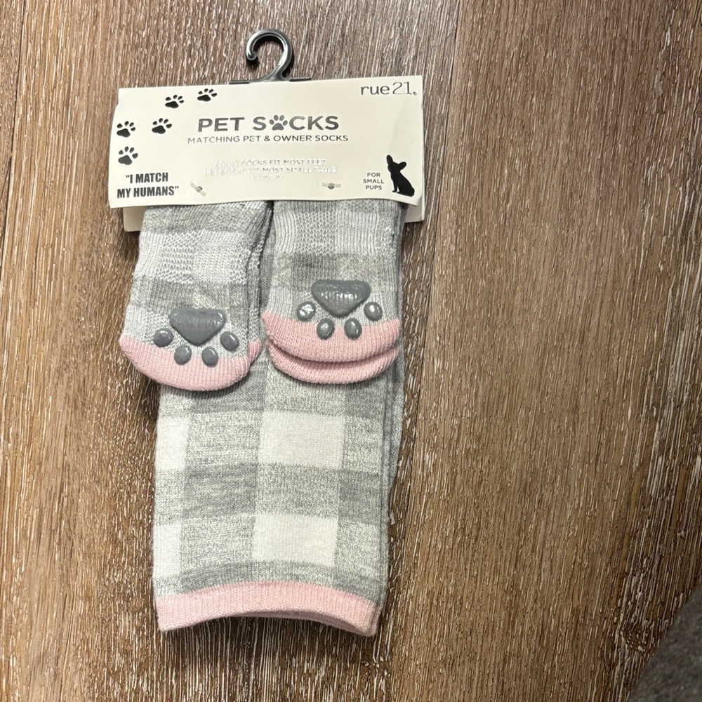 Rue21 Checkered Gray and Pink Pet Socks